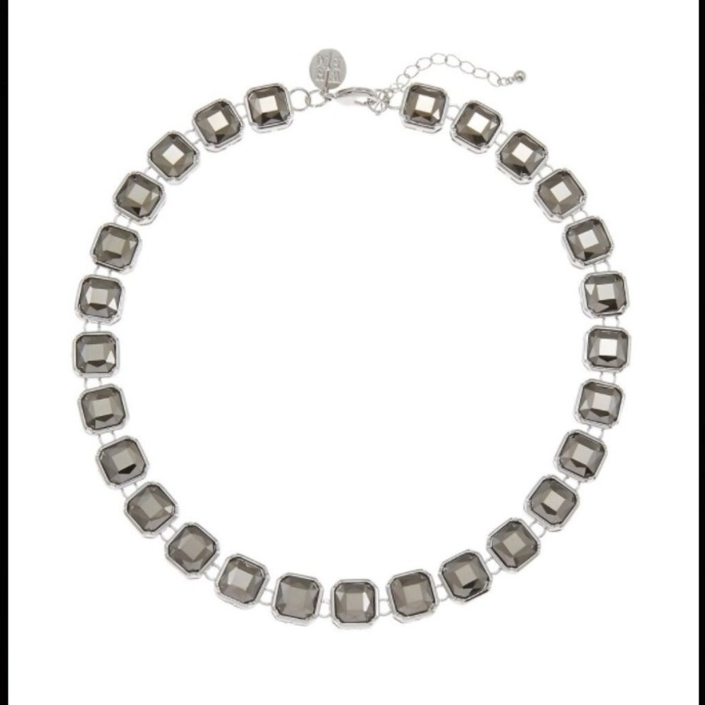 DONATED WHBM 💕 GRAY SQUARE NECKLACE - NWOT